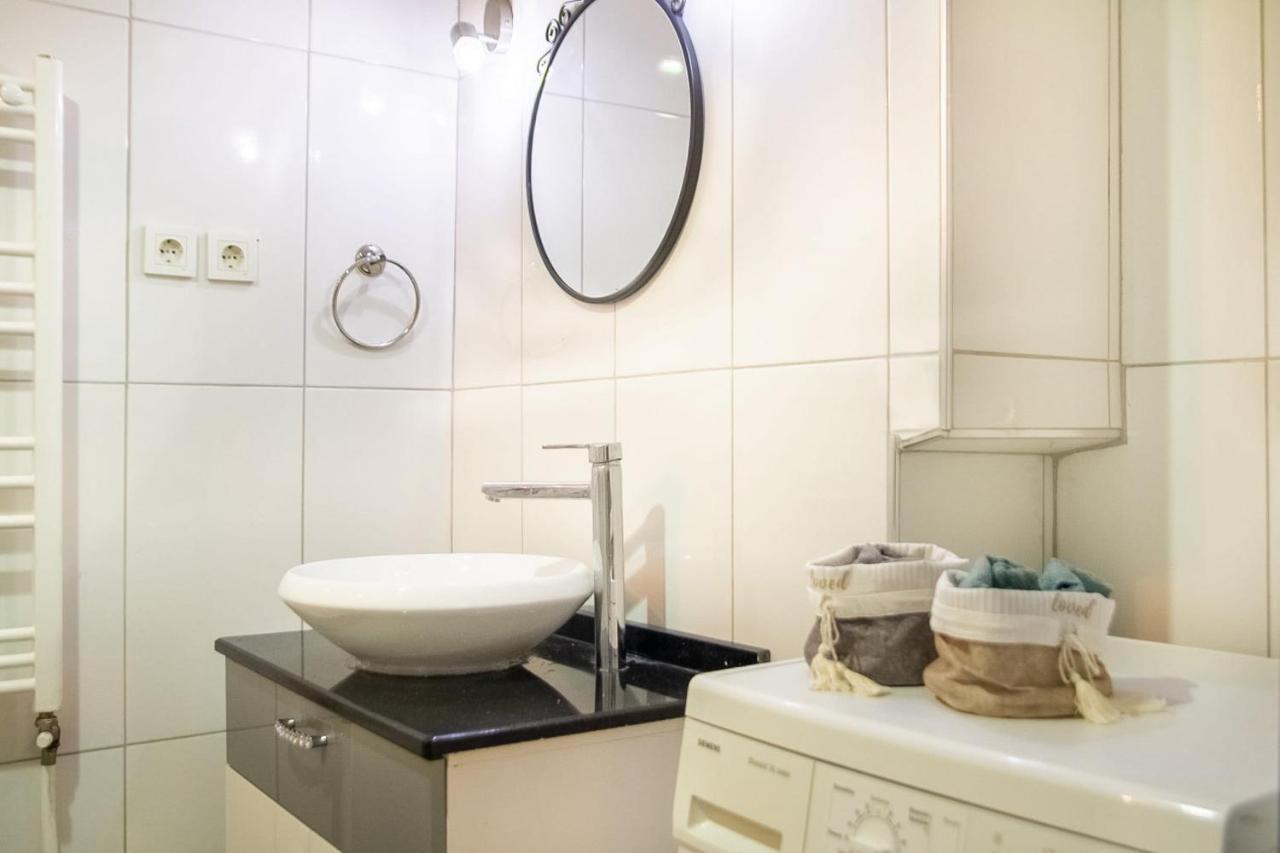Exceptional Flat With Gorgeous Sea View In Izmir Leilighet Eksteriør bilde